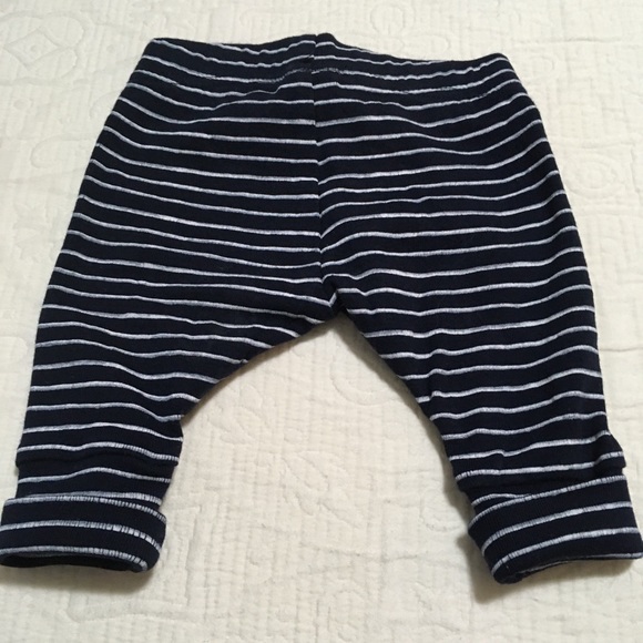 0-3m (4/$20) 4 Cute Items to Mix & Match - Picture 12 of 14